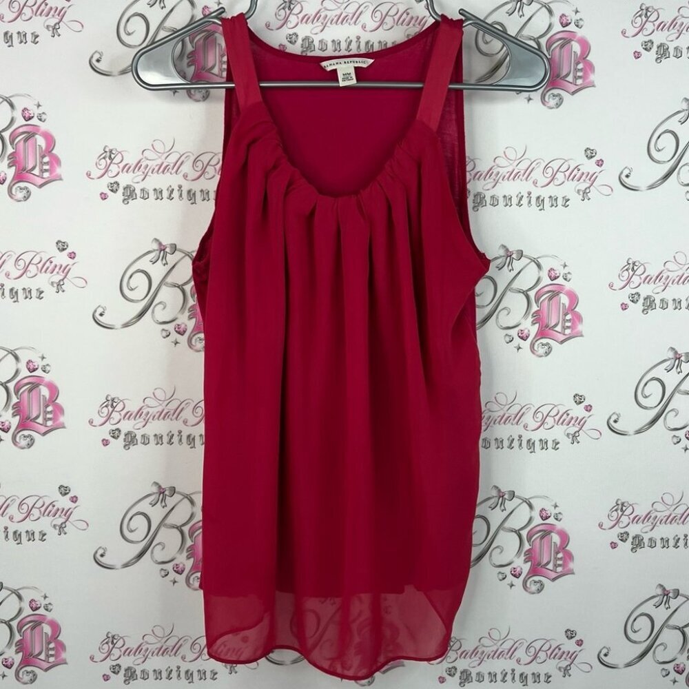Banana Republic tank top ribbon design front pleats Red Pleated Tank Top